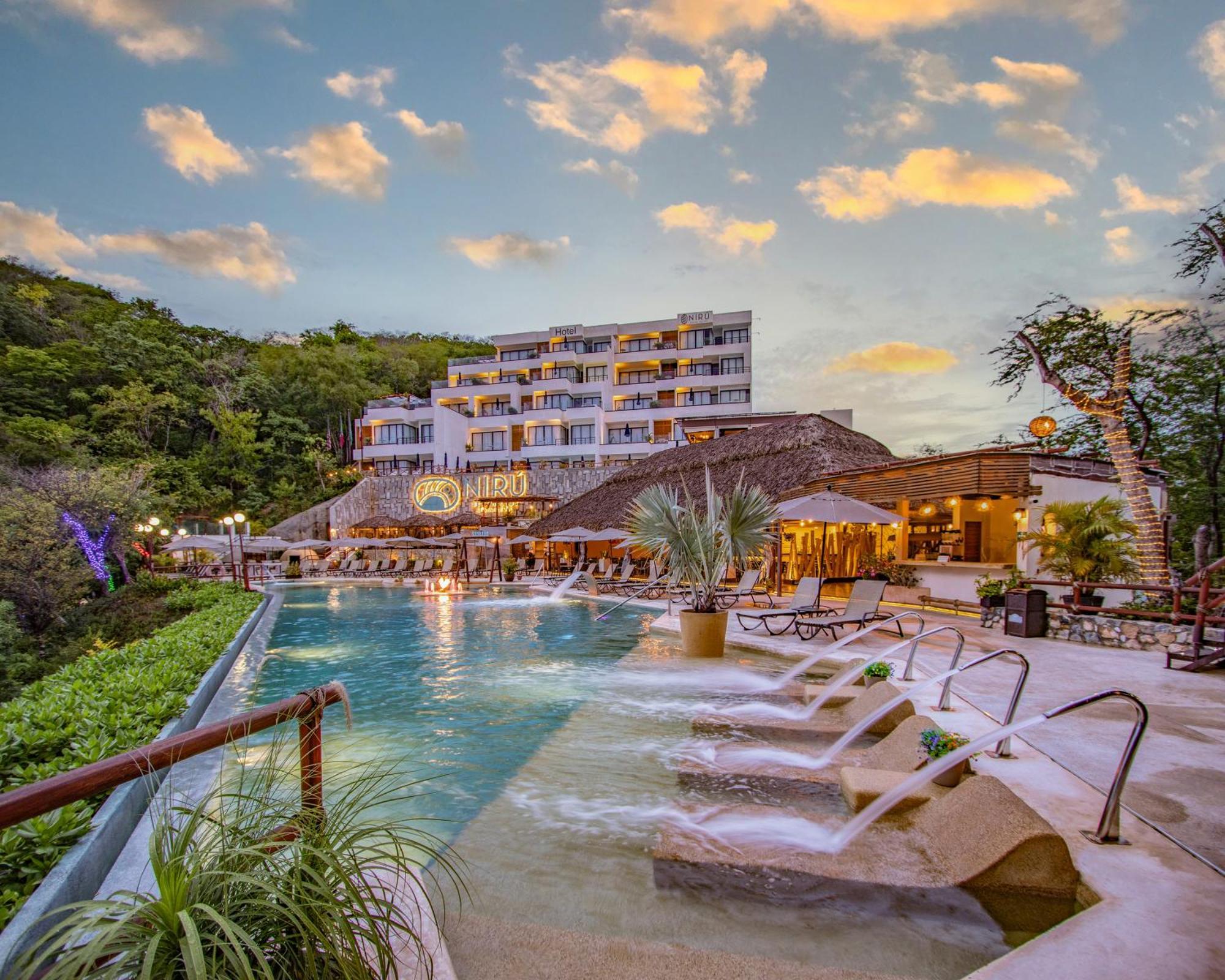 Niru Ocean Suites By Binniguenda Santa Cruz Huatulco Eksteriør billede
